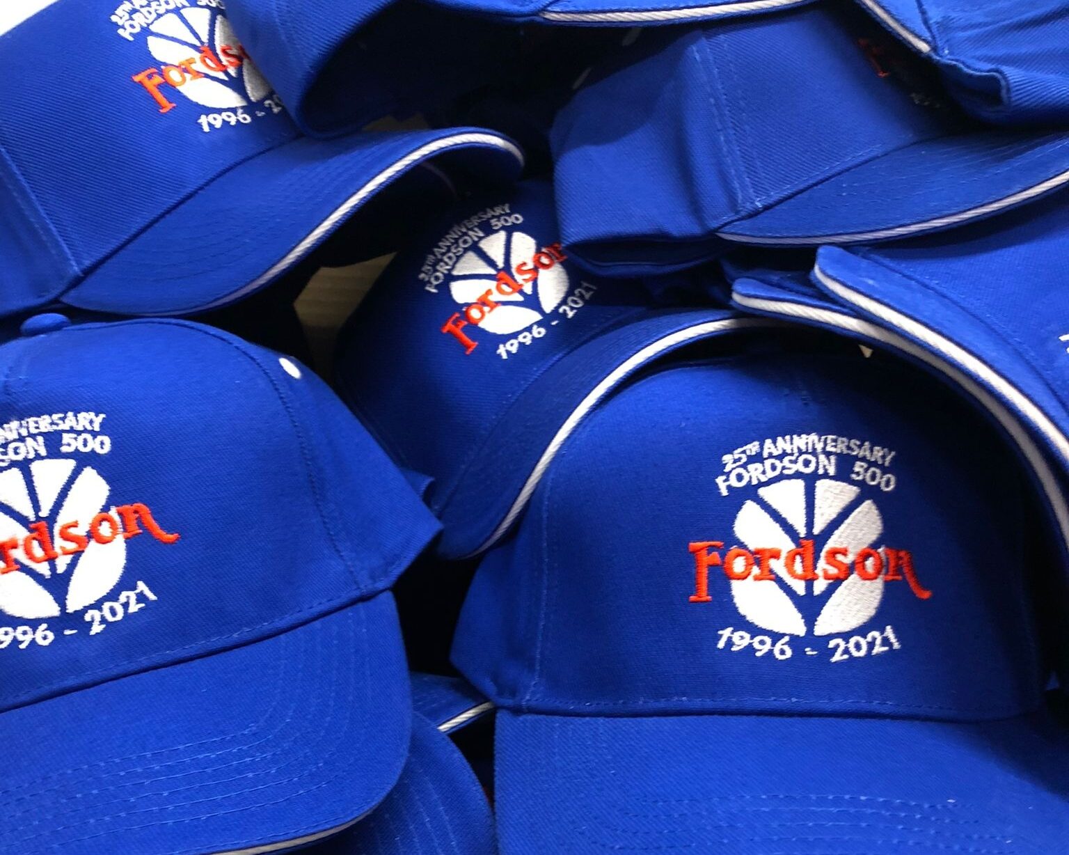 caps
